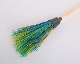 Метла круглая пятиколечная с черенком (Интехпром)